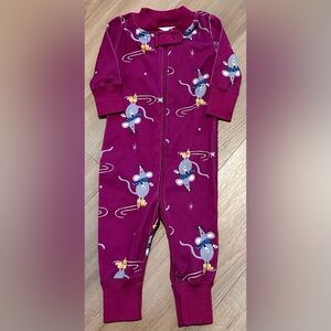 NWT. Hanna Andersson Magenta Baby One Piece Pajama, Size 0-3M
